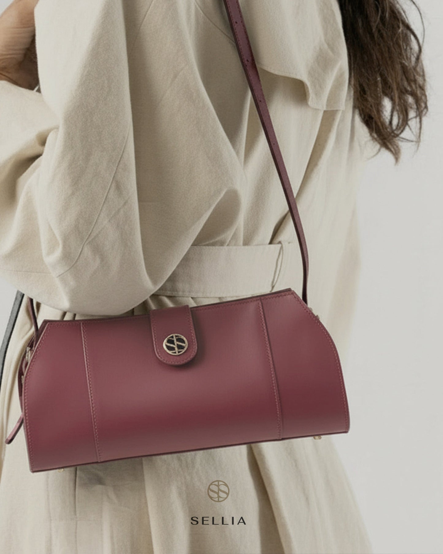 SELLIA HAYAT off-black leather handbag — detail