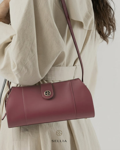 SELLIA HAYAT off-black leather handbag — detail